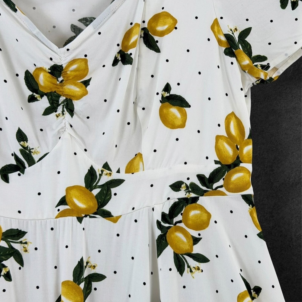Torrid Lemon Print Dress Size 1 White Fit Flare V Neck Sundress NWT - Picture 3 of 7